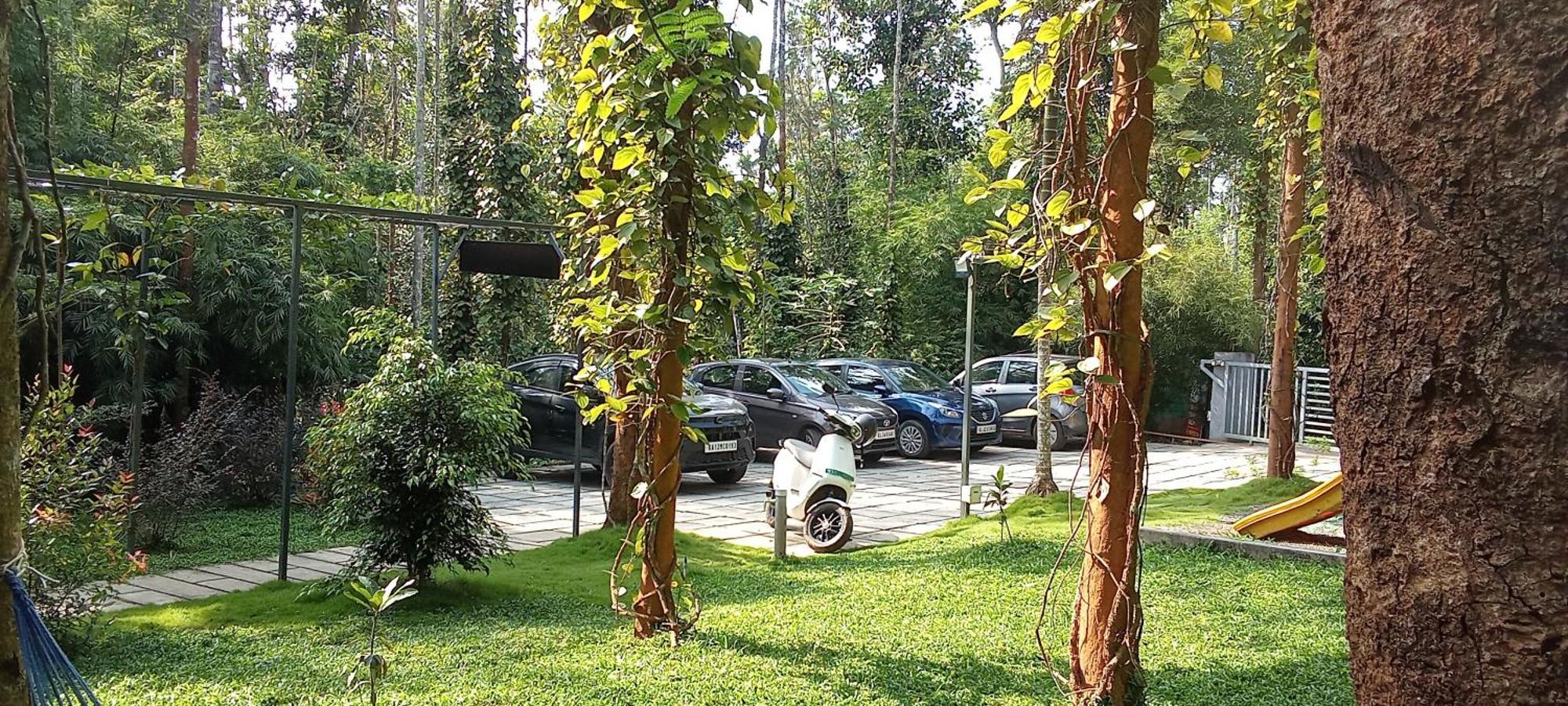 Le Vista Resort Sultan Bathery Esterno foto