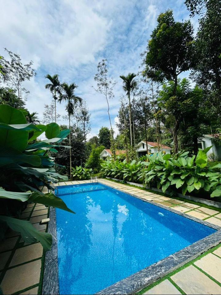 Le Vista Resort Sultan Bathery Esterno foto